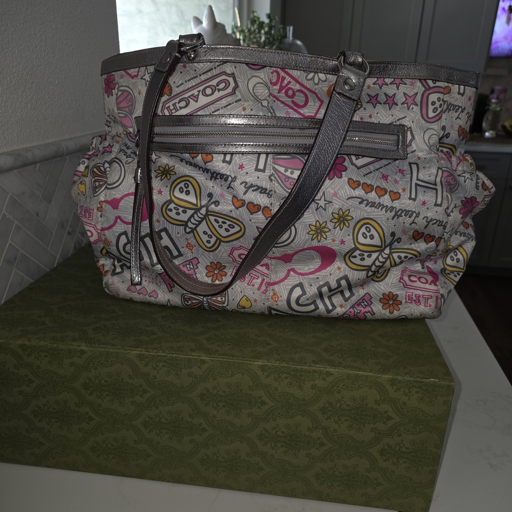 Coach Butterfly Large Bandana Grafitti Bag Purse With Beautiful Silk Coach Scarf - Picture 4 of 11